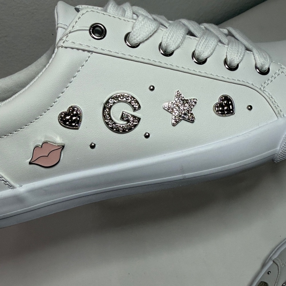 GBG Los Angeles‎ Stylish White and Pink women’s Sneakers
